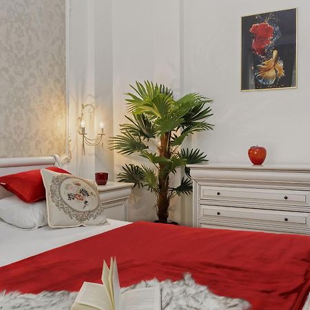 Sweet Luxury Three Rooms Apartment City Center Universitate Βουκουρέστι Εξωτερικό φωτογραφία