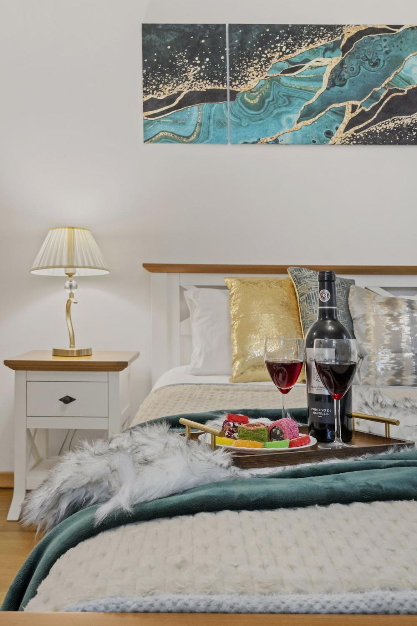 Sweet Luxury Three Rooms Apartment City Center Universitate Βουκουρέστι Εξωτερικό φωτογραφία
