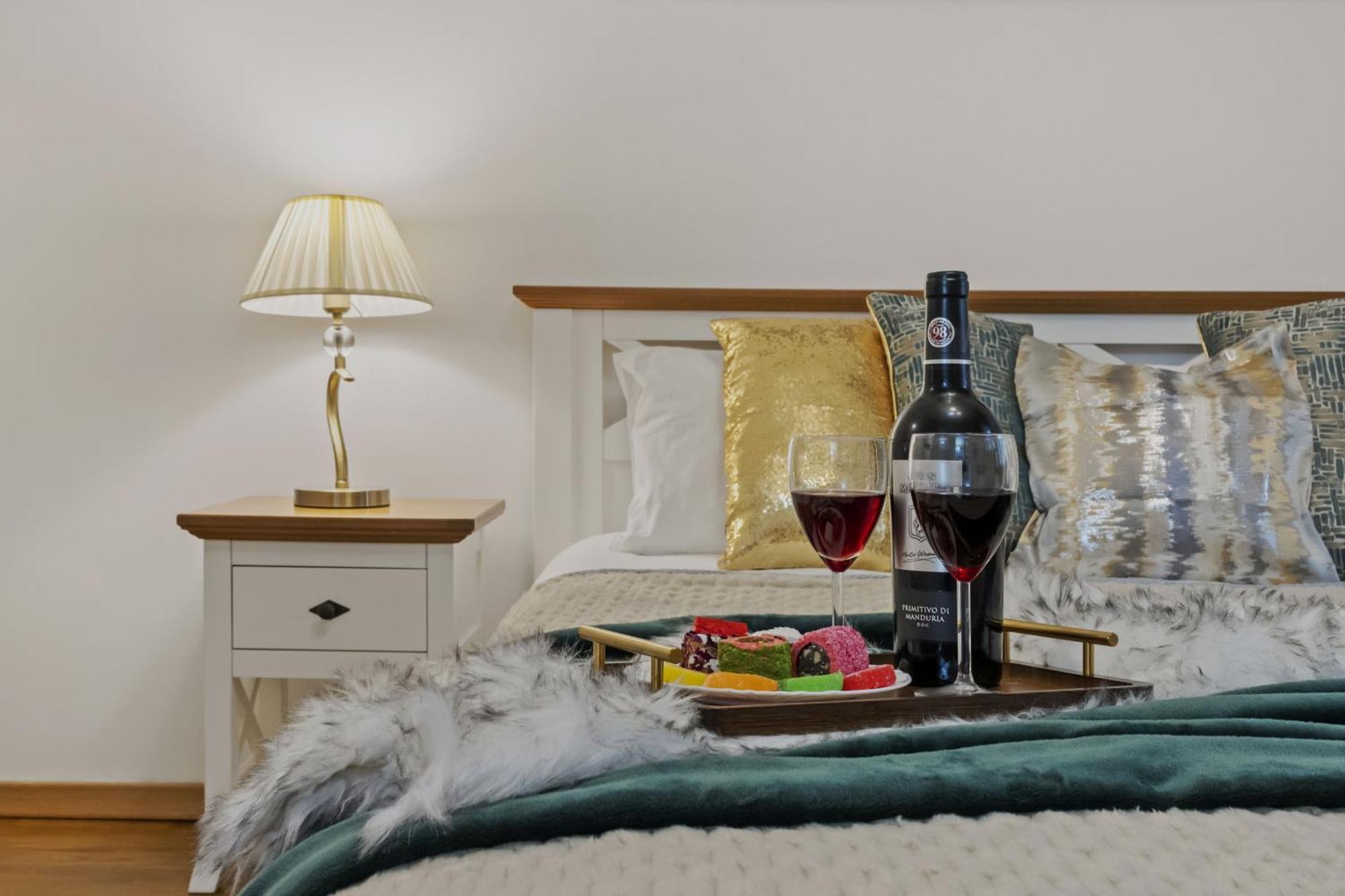 Sweet Luxury Three Rooms Apartment City Center Universitate Βουκουρέστι Εξωτερικό φωτογραφία