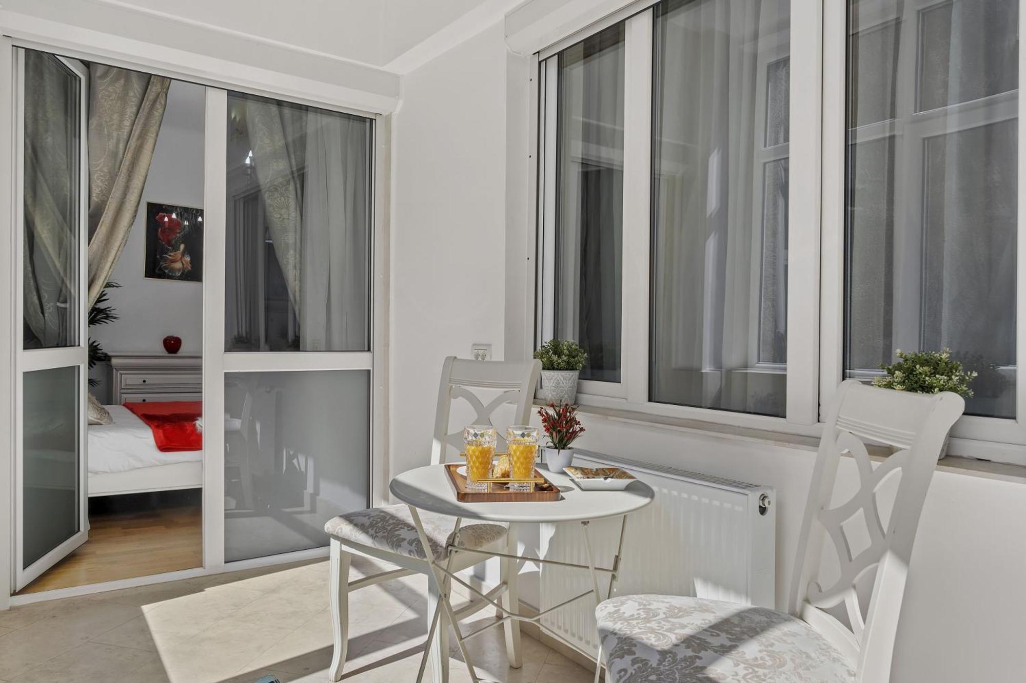 Sweet Luxury Three Rooms Apartment City Center Universitate Βουκουρέστι Εξωτερικό φωτογραφία